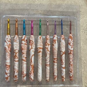 Colorful Crochet Hook Set 2mm-6mm
